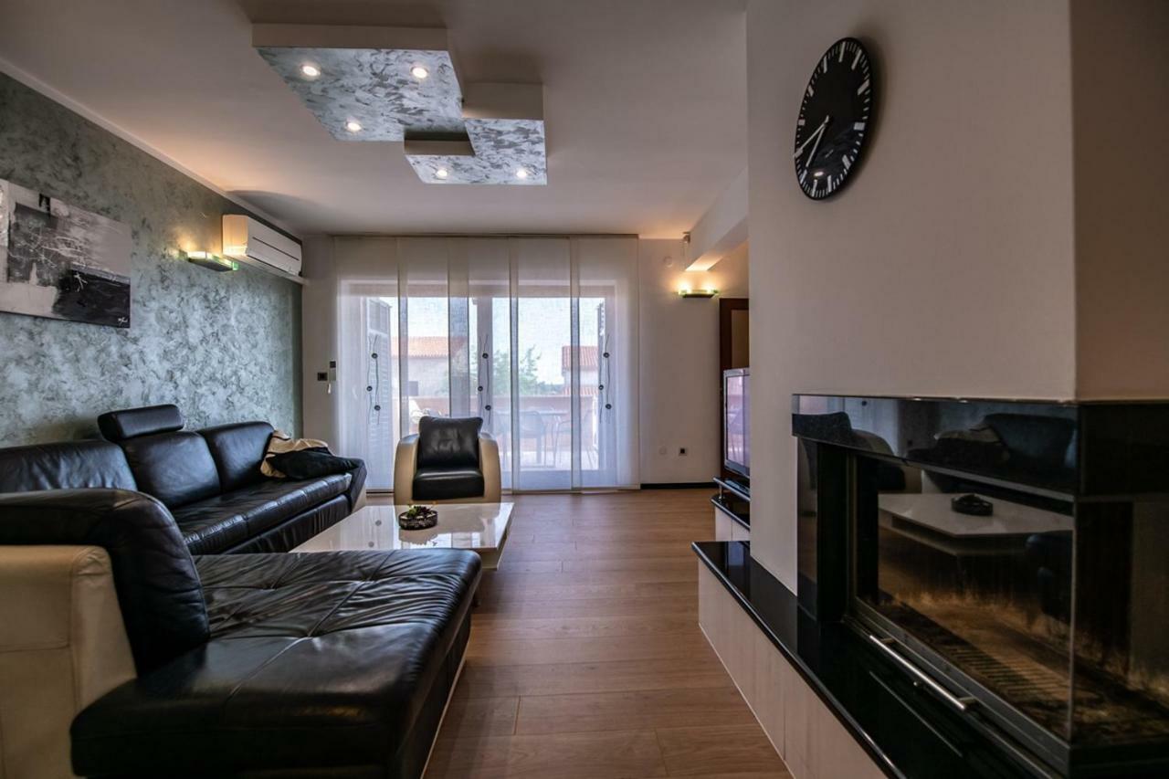 Cave Romane Apartment With Private Pool And Sea View วิงกุรัน ภายนอก รูปภาพ